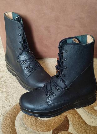Берци kampfstiefel 90 (ks90) reck. 43р. з високоякісної натуральної шкіри. швейцарія!