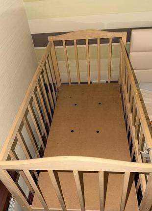 Детская деревянная кроватка с маятником 120×60 — натуральное дерево