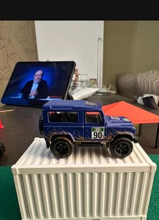 Hot wheels land rover defender 90 модель авто