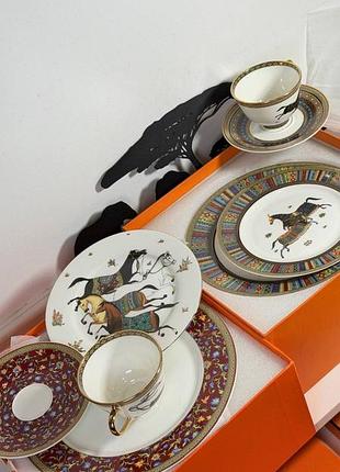 Набори посуду hermes 4 предмета тарілочки та кружка