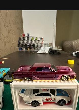 Колекційна машинка hot wheels lincoln continental '64