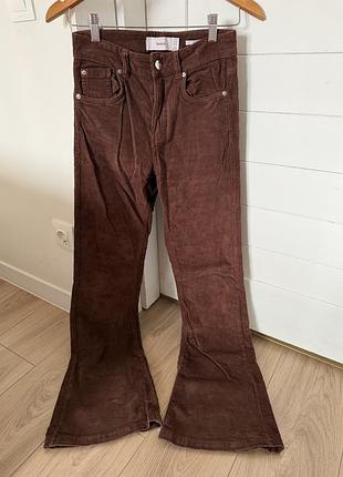 Джинсь кльош flare коричневі bershka вельветові