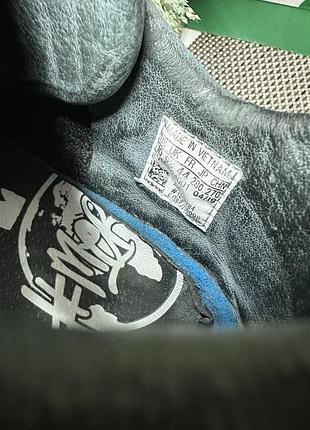 Оригінальні кросівки adidas