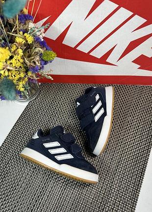 Оригинальные кроссовки adidas 2