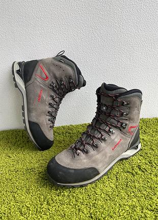 Трекінгові черевики lowa gore-tex
