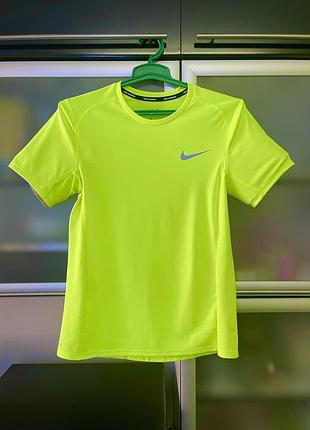 Nike оригінал чоловіча класна футболка