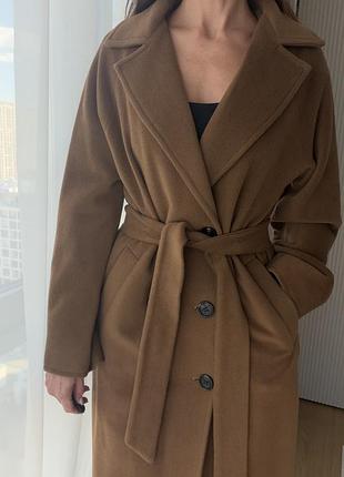 Жіноче пальто kmíly кольору camel із тканини max mara. довге, класичне, на високий зріст