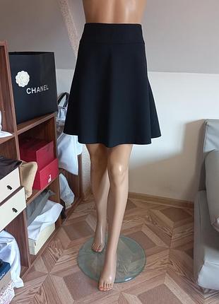 Red valentino! оригинал! шикарная базовая черная юбка юбка