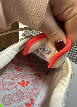 Оригінальні кросівки adidas 2