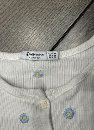 Кофта жіноча stradivarius біла з візерунком m 3