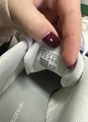 Оригінальні кросівки adidas 3