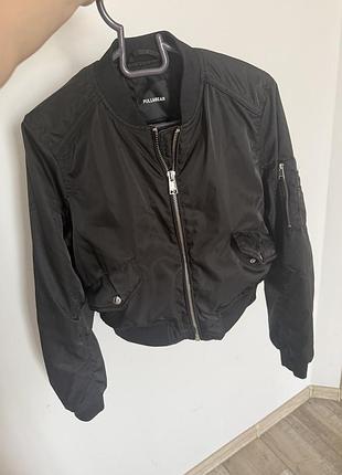 Куртка жіноча pull&bear бомбер чорна 2