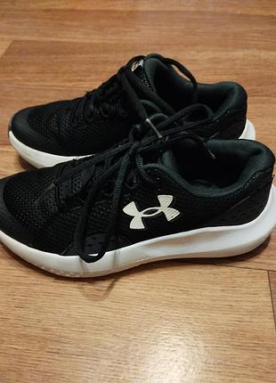Кросівки under armour