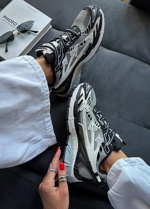 Be right back grey/black 6