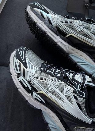 Be right back grey/black 10