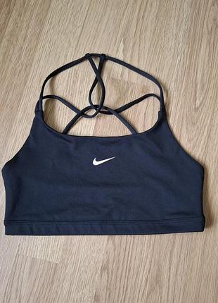 Топ спортивный nike