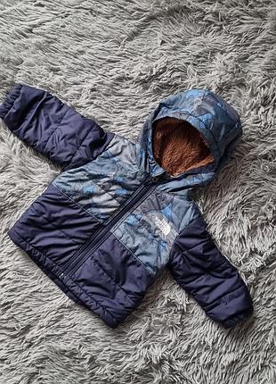Детская двусторонняя куртка с капюшоном the north face reversible mount chimbo 6-12м