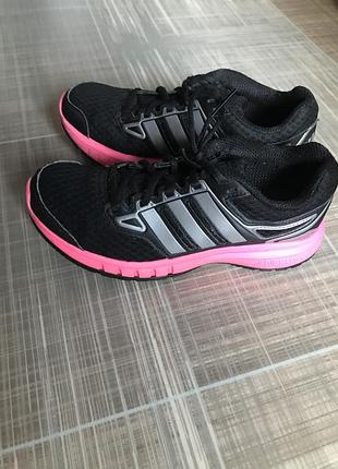 Жіночі спортивні кросівки adidas оригінал💛розмір 36 /устілка 22.5 см /жіноче спортивне взуття