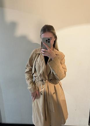 Жіночий тренч бежевий 2