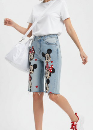 Трендовые джинсовые шорты disney mickey &amp; minnie (размер 38