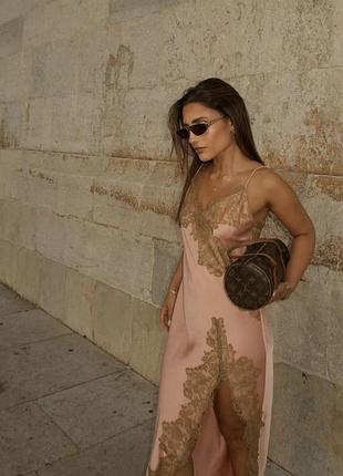 Сукня міді жіноча zara атласна з мереживом рожева
