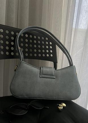 Блакитна сумка prada 2