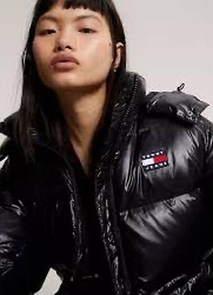 Куртка жіноча tommy hilfiger пуфер чорна