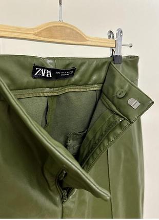 Лаковые брюки на утепленные 
  zara 2