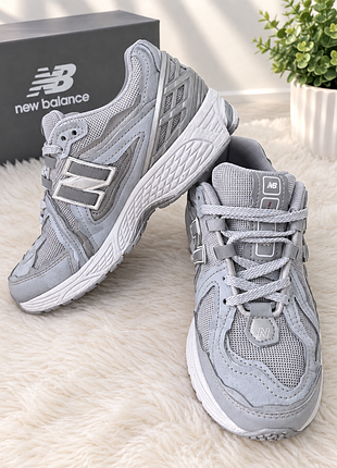 Кросівки унісекс new balance сірі
