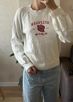 Джемпер tommy hilfiger с вышивкой