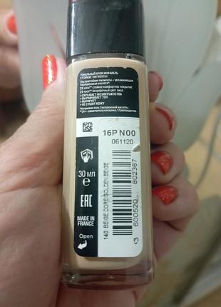 L’oréal тональный крем тон 140 3