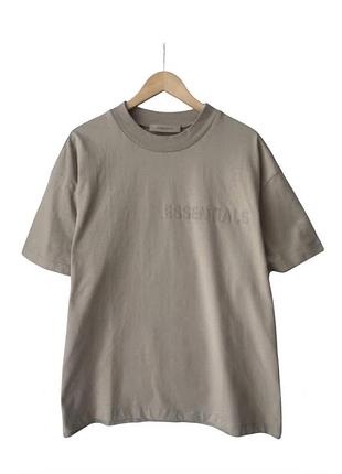 Футболка чоловіча fear of god essentials бежева
