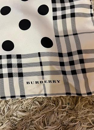 Burberry шовк хустка