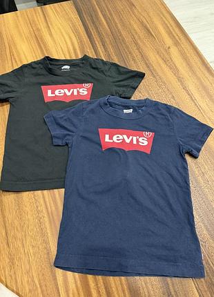 Футболки для хлопчиків levi's, чорний, синій, зріст 110 см, 5-6 років, набір 2 шт.