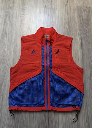 Жилетка чоловіча nike acg "habanero red" червона
