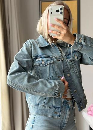 Куртка жіноча джинсова calvin klein блакитна xs, s