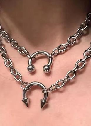 Цепочка с большим украшением пирсинга