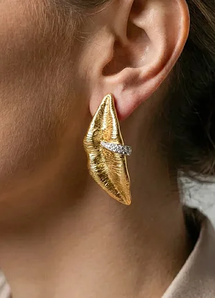 Сережки «golden lips» 💋 губы с пирсингом, 18к золото, кристаллы, серьги, подарок, schiaparelli style
