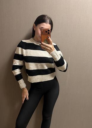 Светр жіночий zara в смужку, чорно-білий
