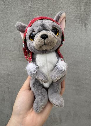 М'яка іграшка ty beanie bellies — французький бульдог nordic у святковому новорічному червоному капюшоні