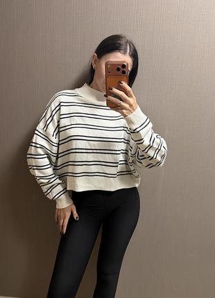 Жіночий светр zara в смужку