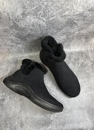 Жіночі оригінальні спортивні черевики skechers on-the-go (чорні) замшеві
