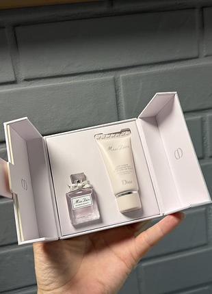 🌸 miss dior blooming bouquet — подарунковий набір ☝️ відправка здійснюється після повної оплати на карту.