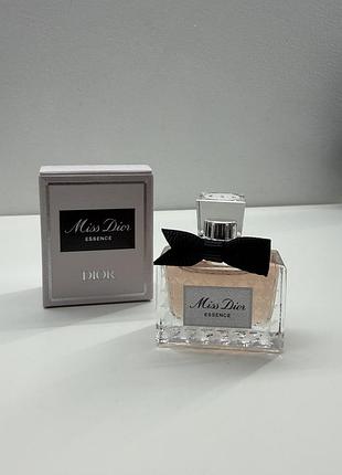 Парфуми 🌸 miss dior essence — eau de parfum ☝️ відправка здійснюється після повної оплати на карту.