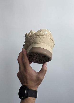 Dior b9s skate  
• beige / cream • 3