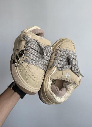Dior b9s skate  
• beige / cream • 4