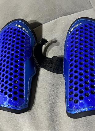Футбольні щитки дитячі mitre сині 15 см