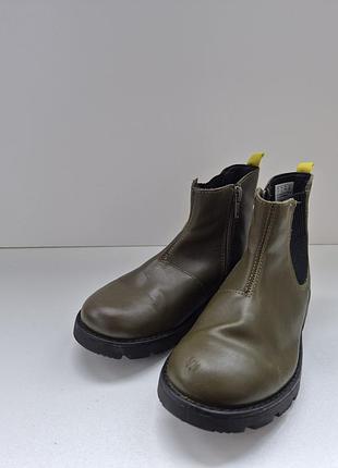 Ботінки 29 розмір,  clarks 6