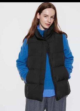 Пуховой жилет uniqlo
