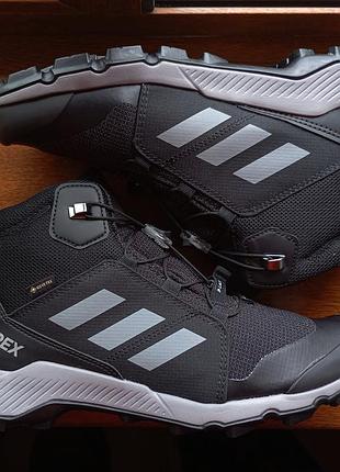 Розпаровані на 5 мм трекінгові черевики adidas terrex mid gore-tex мембрана ef0225 оригінал нові р.38, 38.5 чорні